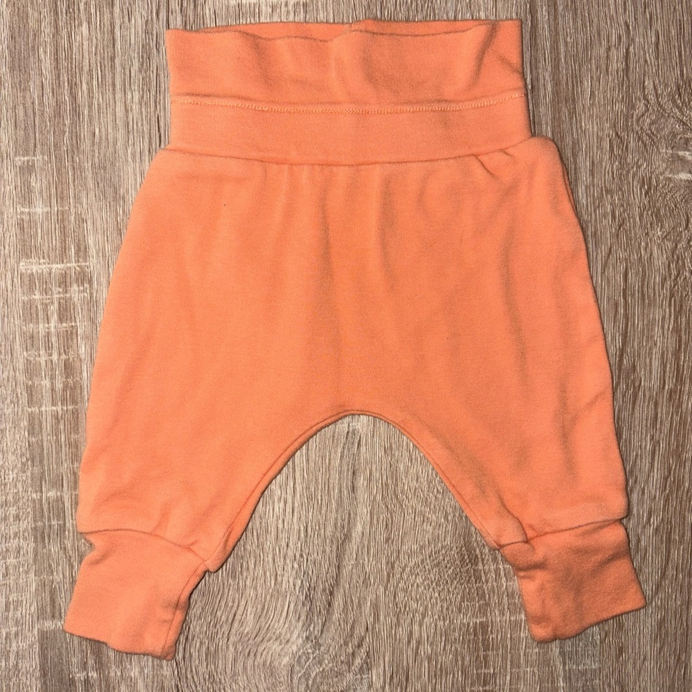 Assorted pants bundle - Picture 2 of 4